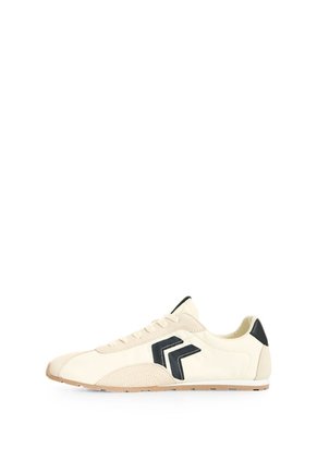 Tenis En Lona Y Carnaza Para Hombre Savanna League Classic 2.0 Tenis En Lona Y Carnaza Para Hombre Savanna League Classic 2.0 Arena 40 FLY UP