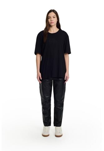 Camiseta Regular Voyage Unisex Semi Ajustada Camiseta Regular Voyage Unisex Semi Ajustada Negro XL FLYUP FLYUP