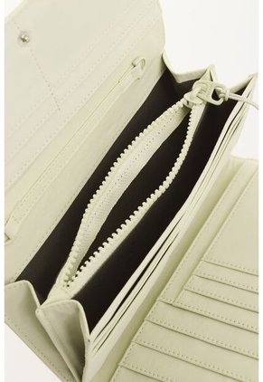 Porta Chequera Switch Para Mujer Fly Up Porta Chequera Switch Para Mujer Fly Up Crema FLY UP