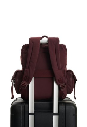Morral Archaeology En Lona Para Mujer Floral Morral Archaeology En Lona Para Mujer Floral Vinotinto FLY UP
