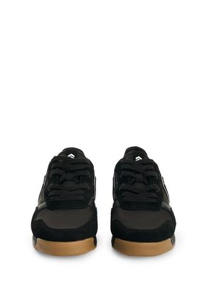Tenis Dash En Lona Y Gamuza Para Hombre Fly Up Tenis Dash En Lona Y Gamuza Para Hombre Fly Up Negro 44 FLY UP