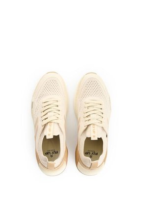 Tenis New Freedom 2 2.0 Para Hombre Fly Up Tenis New Freedom 2 2.0 Para Hombre Fly Up Crema 40 FLY UP
