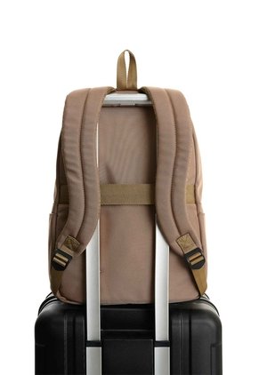 Morral Star 2.0 En Lona Para Hombre Fly Up Morral Star 2.0 En Lona Para Hombre Fly Up Tabaco FLY UP