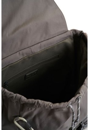 Morral Utilitario Para Hombre Venture 2 Fly Up Morral Utilitario Para Hombre Venture 2 Fly Up Gris FLY UP