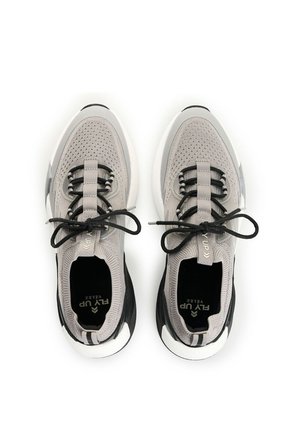 Tenis Freedom 2.0 Tejidos Para Hombre Fly Up Tenis Freedom 2.0 Tejidos Para Hombre Fly Up Gris 46 FLY UP