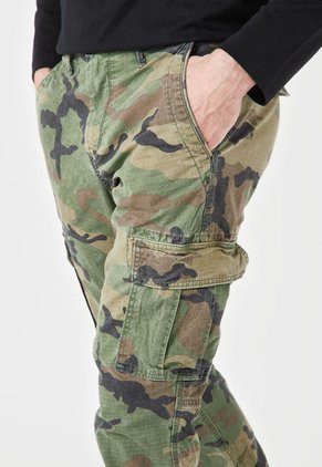 Pantalón Verde-Café-Negro GAP