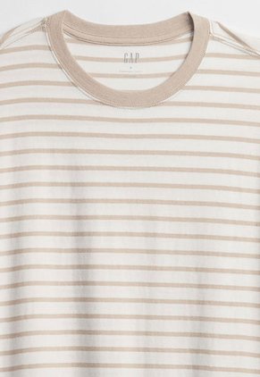Camiseta Beige-Marfil GAP