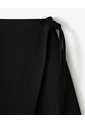 Falda Short Tiro Medio Cruzada Anudada Negra Mujer Negro de Gef