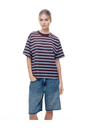 Camiseta Relaxed Manga Corta Vinotinto Rayas Mujer Violeta