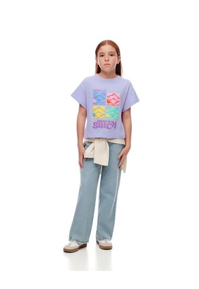 Camiseta Regular Stitch Morada Niña Lavanda