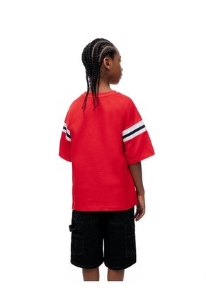 Camiseta Regular Algodón Roja Niño Rojo