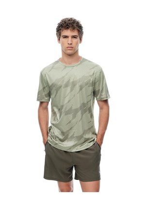 Camiseta Deportiva Control De Humedad Verde Estampada Hombre Verde