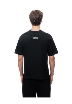 Camiseta Regular Manga Corta Negra Hombre Negro