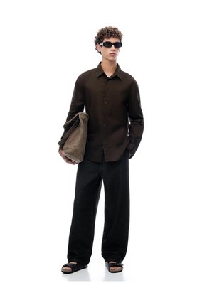 Camisa Regular Manga Larga Chocolate Hombre Chocolate