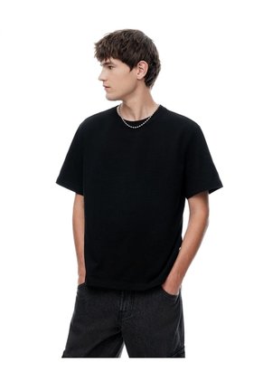 Camiseta Regular Manga Corta Negra Hombre Negro