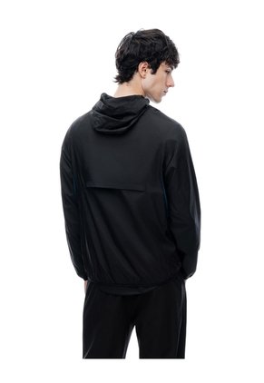 Chaqueta Regular Liviana Negro Hombre Negro