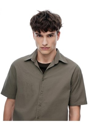 Camisa Regular Manga Corta Café Hombre Cafe