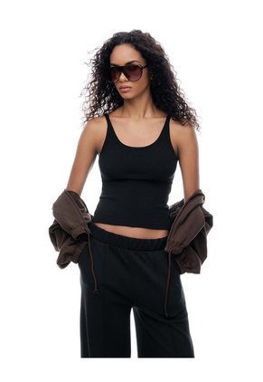 Camiseta Manga Sisa Slim Rib Algodón Negra Mujer Negro