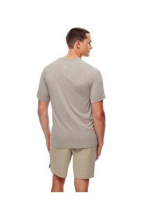 Camiseta Deportiva Control Humedad Café Hombre Marron Claro