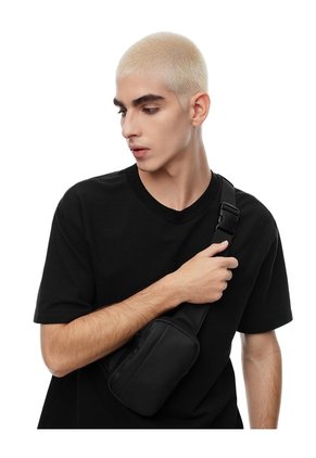 Bolso Cruzado Tipo Sling Bag Negro Hombre