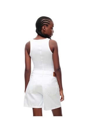 Short Tiro Alto Denim Blanco Mujer Blanco