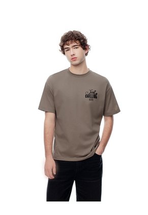 Camiseta Regular Algodón Café Estampada Hombre Cafe