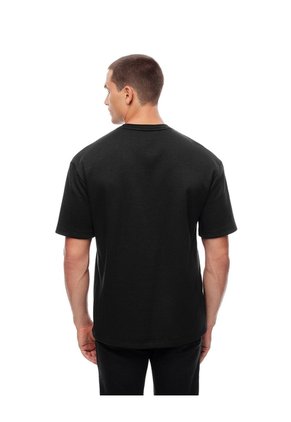 Camiseta Regular Negra Hombre Negro