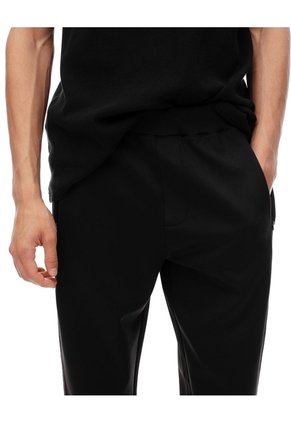 Pantalón Deportivo Negro Hombre Negro