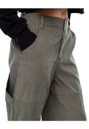 Pantalón Recto Tiro Medio Verde Mujer Verde