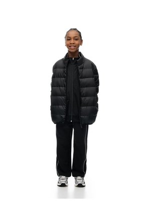 Chaqueta Regular Acolchada Negra Niño Negro