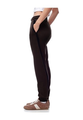 Jogger Tiro Medio Chocolate Mujer Chocolate
