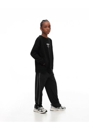 Buzo Regular Negro Estampado Niño Negro