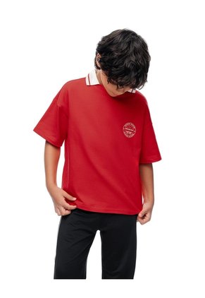 Camiseta Regular Manga Corta Roja Niño Rojo