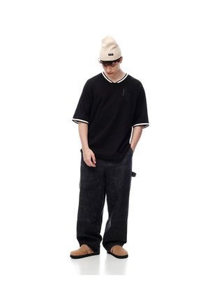 Camiseta Regular Algodón Negra Bordada Hombre Negro
