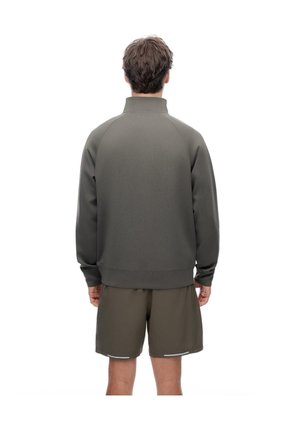 Buzo Relax Tacto Suave Taupe Hombre Marron Claro