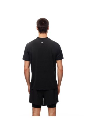 Camiseta Deportiva Control De Humedad Negra Hombre Negro
