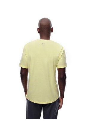 Camiseta Deportiva Control Humedad Amarilla Hombre Amarillo