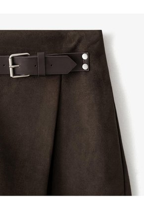 Falda Short Tiro Medio Tejido Suede Chocolate Mujer Chocolate