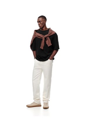 Camiseta Oversize Negra Hombre Negro