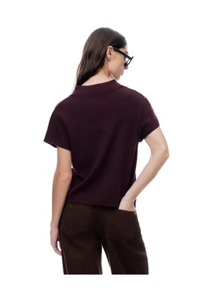 Polo Regular Vinotinto Mujer Rojo