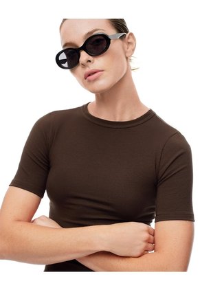 Camiseta Slim Rib Algodón Chocolate Mujer Chocolate