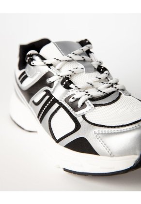 Tenis Deportivos Plateados Niño Multicolor