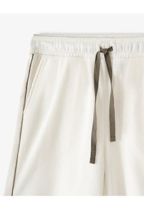 Bermuda Regular Algodón Texturizada Vainilla Niño Beige