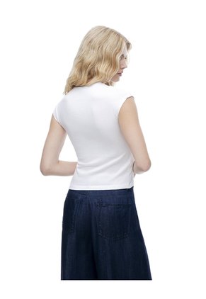 Camiseta Slim Manga Corta Blanca Mujer Blanco