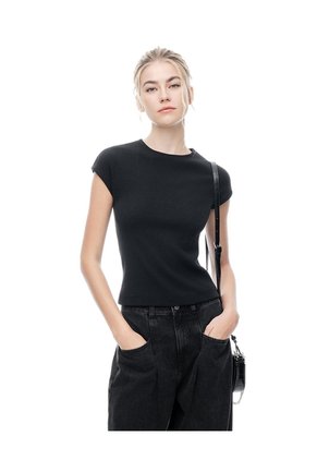Camiseta Slim Manga Corta Negra Mujer Negro