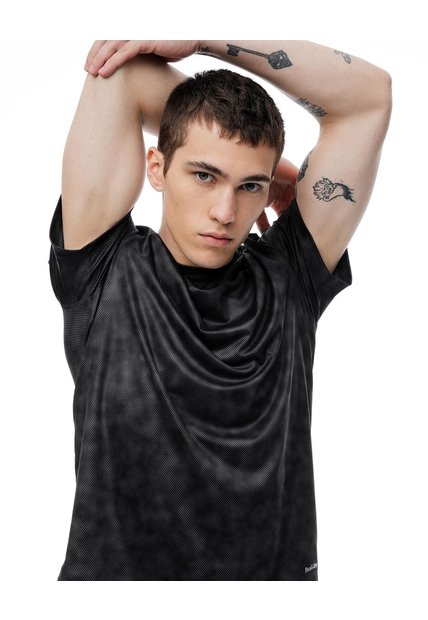 Camiseta Deportiva Control De Humedad Negra Estampada Hombre Negro