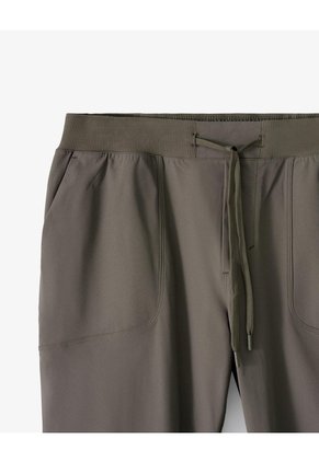 Jogger Relaxed Tiro Medio Café Hombre Cafe