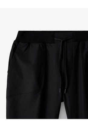 Jogger Relaxed Tiro Medio Negro Hombre Negro