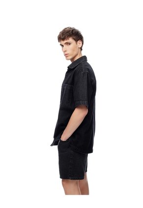 Bermuda Denim Regular Negra Hombre Azul
