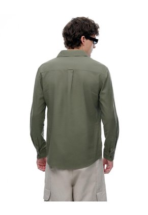 Camisa Regular Manga Larga Verde Oliva Hombre Verde